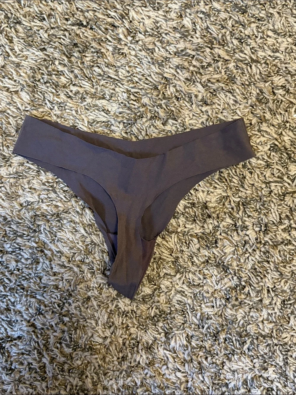 ALO Yoga Airbrush Invisible Thongs Sz XXS new set of 10